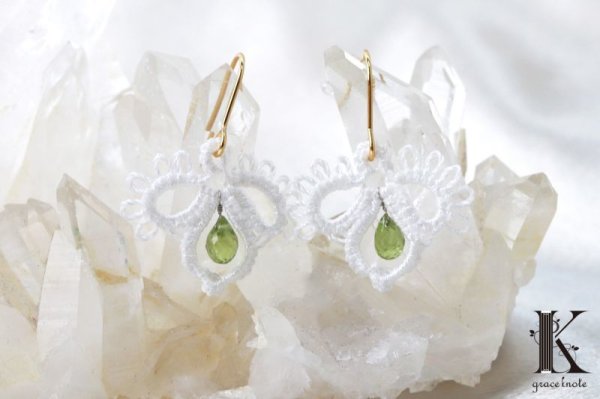 画像3: Grace Knote グレースノート Pianta ピアンタ WH ペリドット ハンドメイド ピアス 手編みレース 天然石 ホワイト 品番:12832 (3)