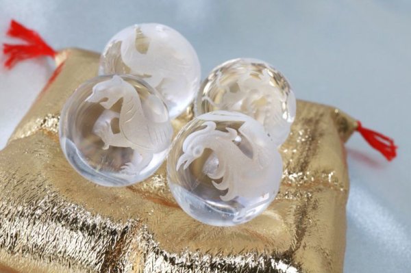 画像2: 置物 四神 水晶(素)30mm セット 風水 四神獣 青龍 白虎 朱雀 玄武 カービング 品番: 7010 (2)