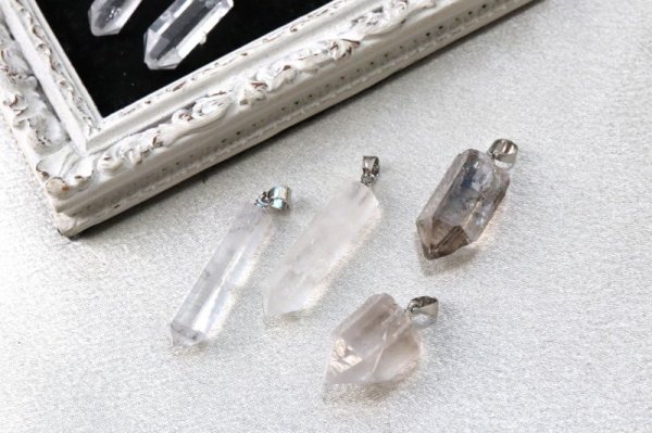 画像2: 【現品限り】ペンダントトップ チベタンクォーツ 小 浄化 開運 厄除け 品番:12916 (2)