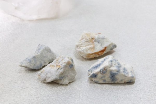 画像2: 【日本銘石】原石　フェアリースキンサファイア　〈広島県〉　約7~23g　創造　神話　愛　品番：12963 (2)