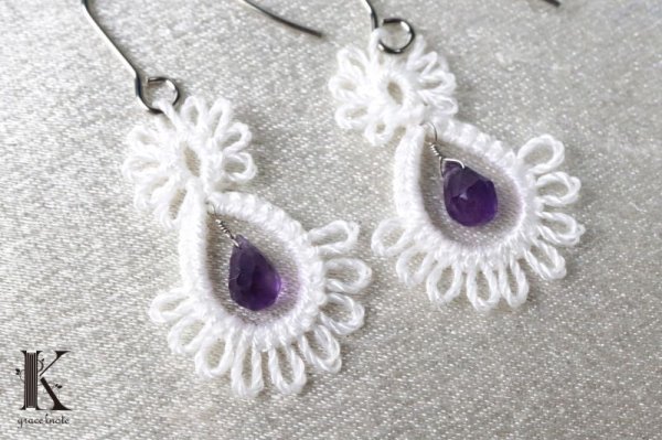 画像2: Grace Knote グレースノート Luce ルーチェ アメジスト WH ハンドメイド ピアス 手編みレース 天然石 ホワイト 品番:13161 (2)