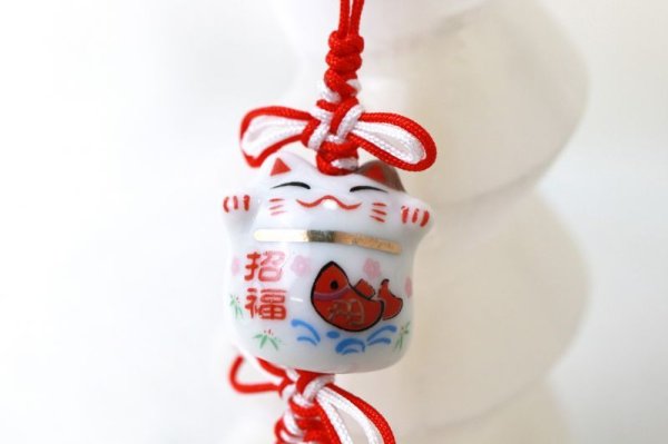 画像2: 開運招き猫ストラップ　サードオニキス　招福　夫婦円満　幸福　魔除け　結婚運　夫婦愛　お守り　2023年　品番：13334 (2)