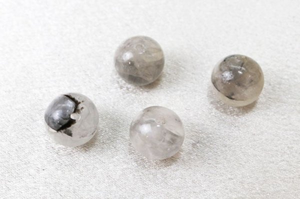 画像2: 一粒売り フェナカイト TOPランク 穴あり 丸 10mm ブラジル産 不変 完全 達成 希少 品番: 13376 (2)