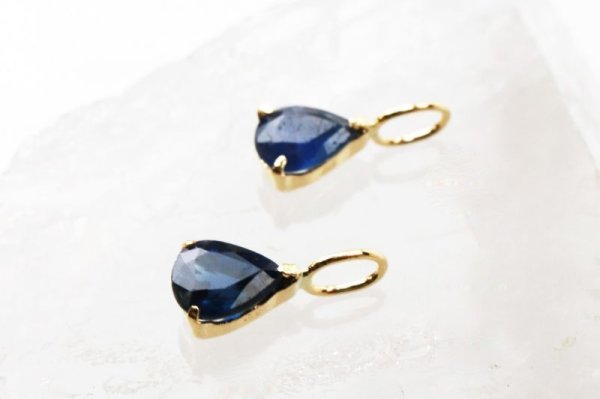画像2: チャーム サファイア 18金ゴールド 0.40ct 4×5mm マダガスカル産 蒼玉 勝利 希少性 9月誕生石 ペンダントトップ ジュエリー 品番:13562 (2)