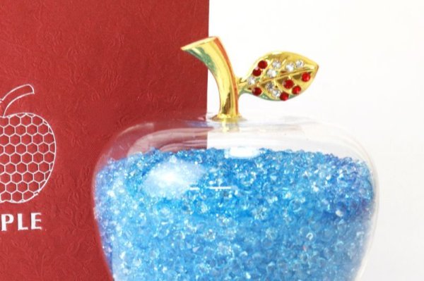 画像3: 置物　幸運のリンゴ　CZ　ブルー　青　ジルコニアストーン　風水　開運　幸福　幸運　金運　運気上昇　幸運のアップル　彫り物　品番： 13572 (3)