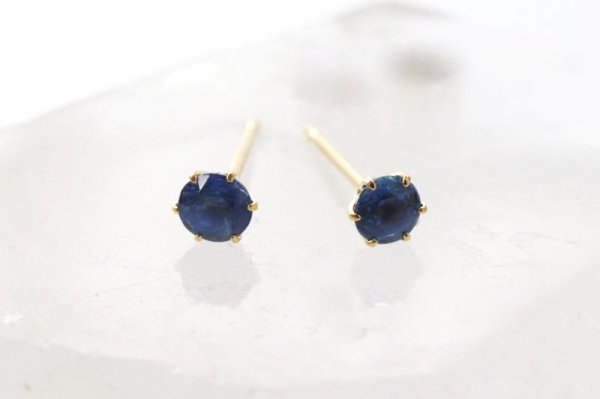 画像2: 【現品限り】ピアス バースデー 9月 サファイア 18金ゴールド ラウンド 3mm 誕生石ピアス ジュエリー 品番:13617 (2)
