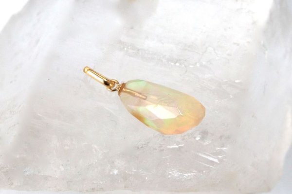 画像3: チャーム エチオピアオパール 18金ゴールド エチオピア産 幸せ お守り 直観力 ペンダントトップ ジュエリー 品番:11766 (3)