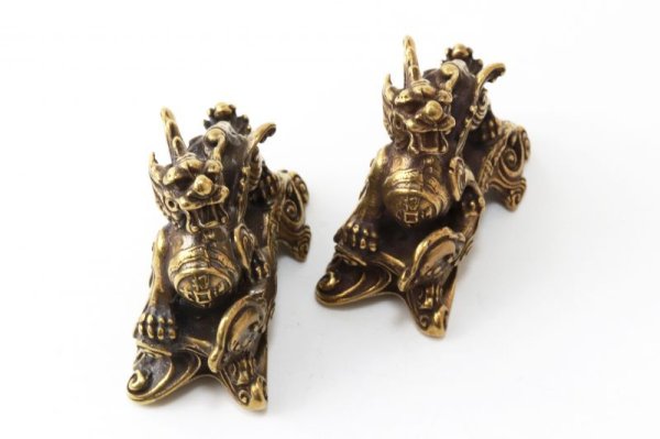 画像3: 置物 貔貅台付 ヒキュウ 銅製 風水 財運 金運 財福 品番:13726 (3)