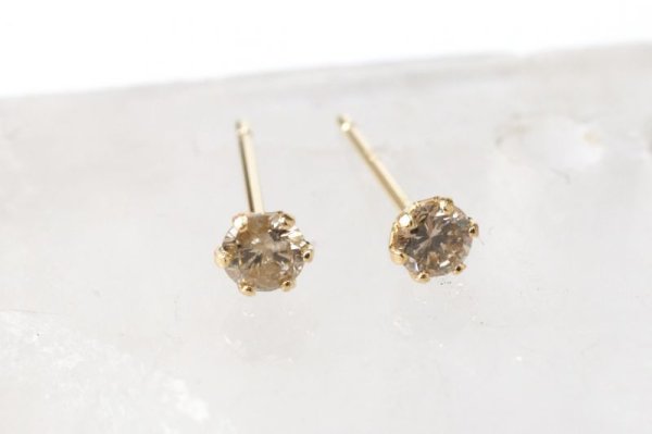画像4: 【現品限り】ピアス バースデー 4月 ダイヤモンド 18金ゴールド ラウンド 3mm 誕生石ピアス ジュエリー 品番:13733 (4)