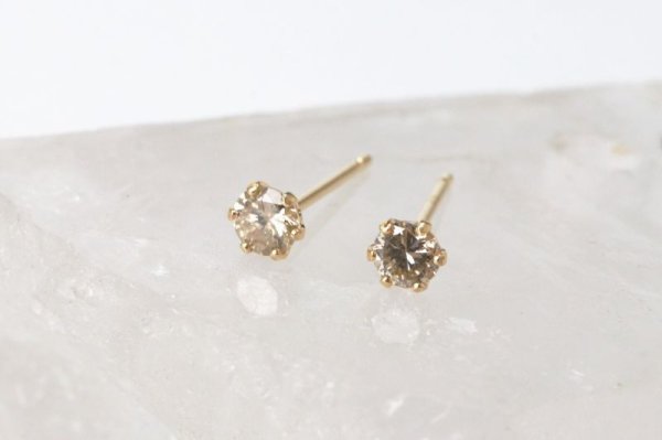 画像3: 【現品限り】ピアス バースデー 4月 ダイヤモンド 18金ゴールド ラウンド 3mm 誕生石ピアス ジュエリー 品番:13733 (3)