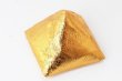 画像2: 金の座布団　ピラミッド型　ゴールド　中　金色　丸玉台座　ディスプレイ　インテリア　品番： 13807 (2)