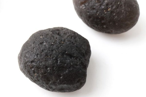 画像2: 原石 コロンビアナイト 強いエネルギー 火山性天然ガラス AAランク 約10gから12g 1個 コロンビア産 品番:13972 (2)
