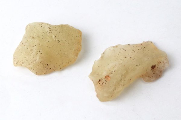 画像2: 原石 リビアングラス 約3g 1個 エジプト産 ポジティブ 直感力 ヒーリング 天然石 品番:14016 (2)