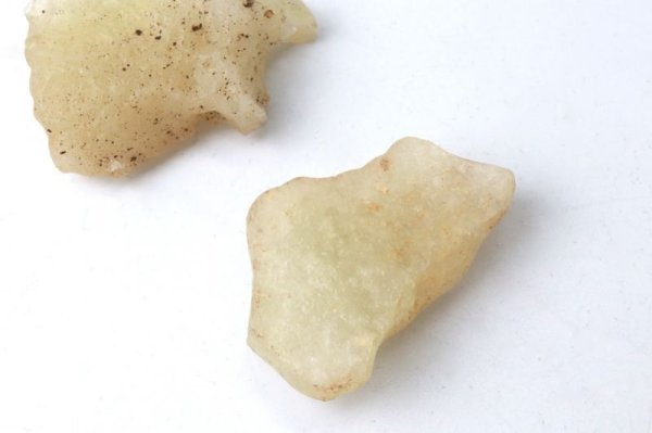 画像2: 原石 リビアングラス 約10g 1個 エジプト産 ポジティブ 直感力 ヒーリング 天然石 品番:14023 (2)