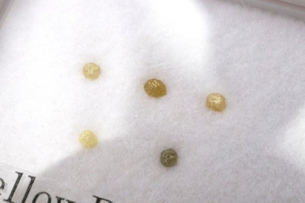画像2: ルース イエローダイヤモンド 約1mmから1.2mm アフリカ産 金剛石 愛 美 金運 パーツ 品番: 14209 (2)