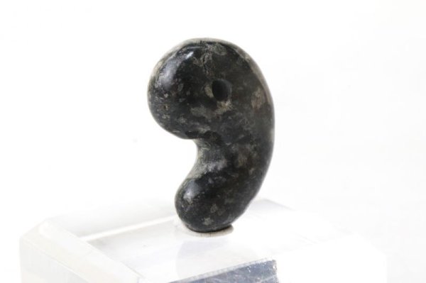 画像4: 【日本銘石】勾玉 霊峰 富士溶岩 〈静岡県〉 約21×14.5×9mm 幸運 金運 健康 ※ポイント対象外 品番:14216 (4)