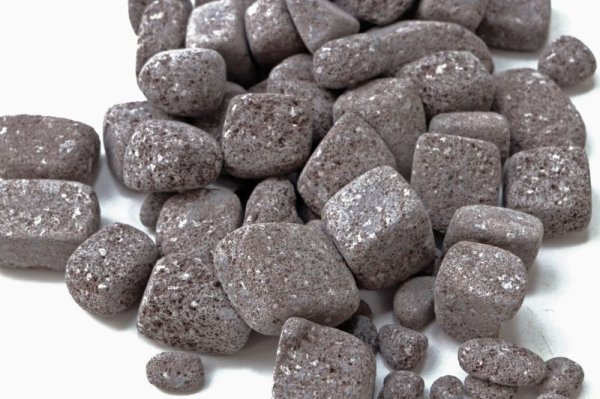 画像2: 【日本銘石】さざれ　赤ボサ石　〈神奈川県〉　約100g　パッケージ付き　商売繁盛　農業　漁業　品番：14339 (2)