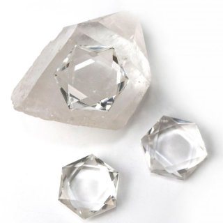 ペンダントトップ 水晶 六芒星 （穴なし） ブラジル産 クォーツ 浄化