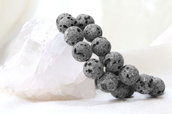 画像4: 【日本銘石】ブレス　三島古富士溶岩　〈静岡県〉　12mm　運気向上　エネルギー上昇　健康　古代のエネルギー　※ポイント対象外　品番：14407 (4)