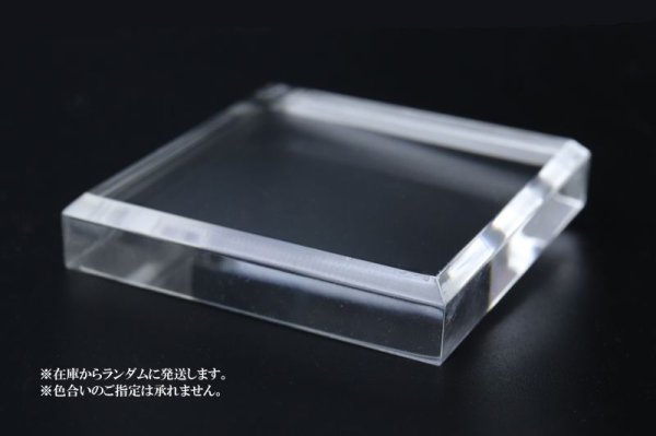 画像2: ディスプレイ アクリル鉱物用台座 約5×5cm 1個 アクリル製 インテリア スタンド 品番: 14433 (2)