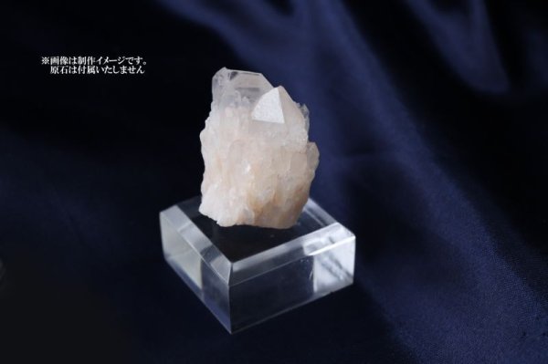 画像4: ディスプレイ アクリル鉱物用台座 約3×3cm 1個 アクリル製 インテリア スタンド 品番: 14432 (4)