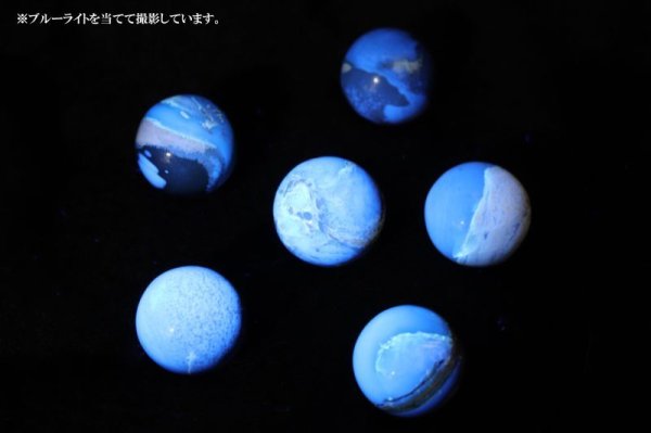 画像4: 丸玉 タイガーアンバー 約15mm インドネシア産 アンバー スマトラ琥珀 植物の化石 品番:14638 (4)