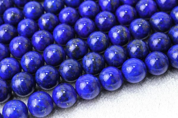画像2: 連 ラピスラズリ 丸 約8.5mm アフガニスタン産 邪気を払う 判断力 直感力を高める 天然石 ※ポイント対象外 品番:14688 (2)