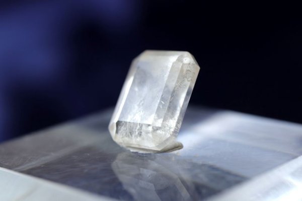 画像2: ルース フェナカイト エメラルドカット 3.1ct ロシア産 不変 完全 達成 希少 レア 【一点物】 品番: 14770 (2)