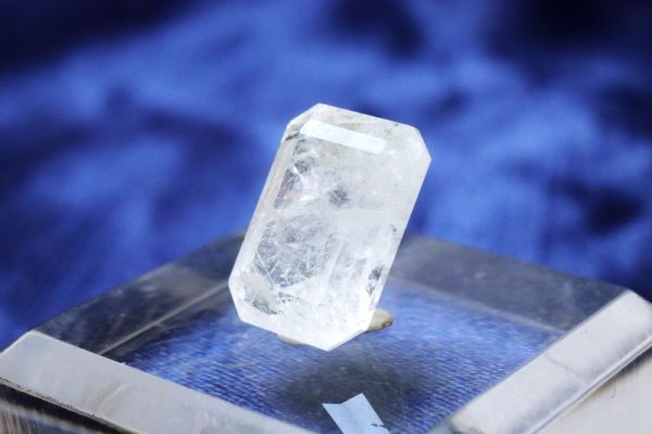 画像2: ルース フェナカイト エメラルドカット 6.7ct ロシア産 不変 完全 達成 希少 レア 【一点物】 品番: 14771 (2)