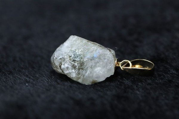 画像2: ペンダントトップ フェナカイト 18金ゴールド ロシア産 日本製 不変 完全 達成 希少 品番: 14791 (2)