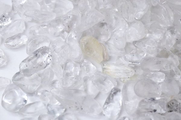 画像2: さざれ ヒマラヤ水晶 約100gパック ヒマラヤ産 成功 金運 天然石 品番: 14858 (2)