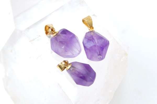画像4: 【自社製アクセサリー10点以上でクーポン使用後30％OFF対象商品（クーポン番号：AC30）】ペンダントトップ　アメジスト　ゴールド　GD　ブラジル産　日本製　癒し　浄化　ジュエリー　天然石　品番：14930 (4)