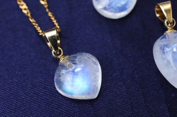 画像3: ペンダントトップ　ロイヤルブルームーンストーン　ゴールド　GL　スリランカ産　日本製　ジュエリー　天然石　品番：14965 (3)