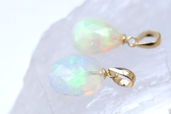 画像4: ペンダントトップ　エチオピアオパール　18金ゴールド　エチオピア産　幸せ　お守り　直観力　ジュエリー　天然石　品番：14966 (4)
