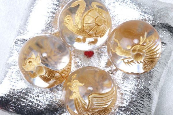 画像4: 置物 四神 水晶(金)30mm セット 風水 四神獣 青龍 白虎 朱雀 玄武 カービング 品番: 14986 (4)