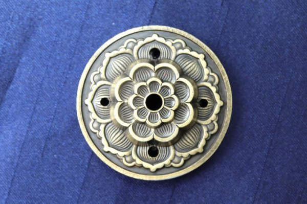 画像4: 真鍮製 お香立て 蓮の花 真鍮製受け皿などに♪ しんちゅう 合金 置物 彫り物 品番: 9808 (4)