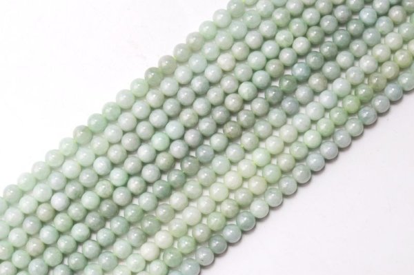 画像3: 連　ライトグリーン翡翠　丸　約6mm　ヒスイ　人生　成功　守護　天然石　品番： 15087 (3)