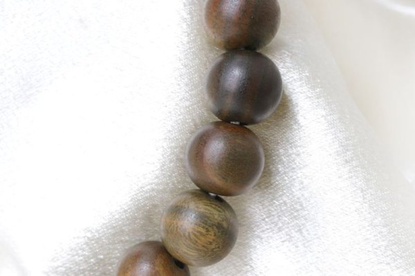 画像2: 【パワーズウッド】ブレス 緑檀 〈南米・ペルーなど〉 約10mm 浄化 厄除け 生命の木 成功 平和 品番:15139 (2)