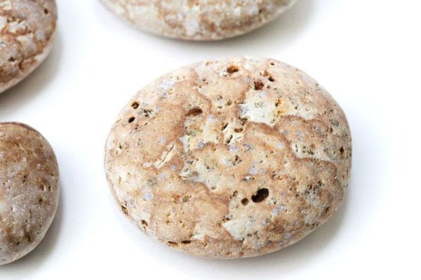 画像2: 【日本銘石】原石　姫川薬石　〈新潟県〉　約100g　パッケージ付き　健康　安眠　治癒力アップ　品番：15221 (2)