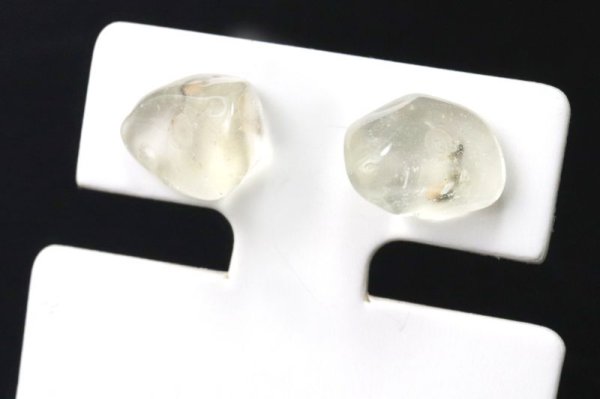 画像3: ピアス リビアングラス 18金ゴールド 突き刺し型 リビア砂漠産 日本製 ポジティブ 直感力 ヒーリング ジュエリー 天然石 品番:15233 (3)