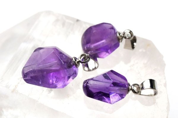 画像4: 【自社製アクセサリー10点以上でクーポン使用後30％OFF対象商品（クーポン番号：AC30）】ペンダントトップ　アメジスト　ステンレス　ブラジル産　日本製　癒し　浄化　ジュエリー　天然石　品番：15320 (4)