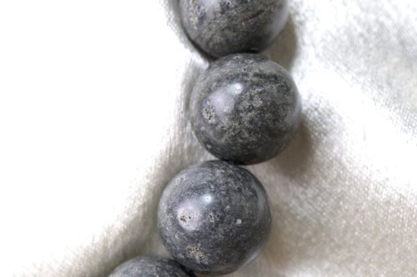 画像3: 【日本銘石】ブレス 根府川石 〈神奈川県〉 約12mm 繁栄 大器晩成 辛抱 品番:15329 (3)