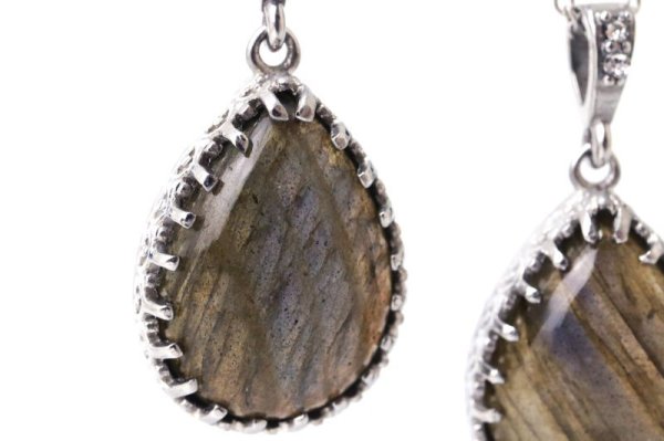 画像3: 【自社製アクセサリー10点以上でクーポン使用後30％OFF対象商品（クーポン番号：AC30）】ペンダントトップ　ラブラドライト　ドロップ　ステンレス　マダガスカル産　日本製　自由　夢　ヒーリング　ジュエリー　天然石　品番：15346 (3)