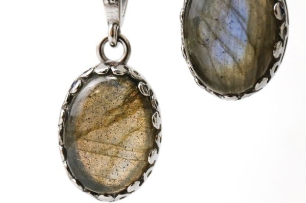 画像5: 【自社製アクセサリー10点以上でクーポン使用後30％OFF対象商品（クーポン番号：AC30）】ペンダントトップ　ラブラドライト　オーバル　約16×12mm　ステンレス　マダガスカル産　日本製　自由　夢　ヒーリング　ジュエリー　天然石　品番：15370 (5)