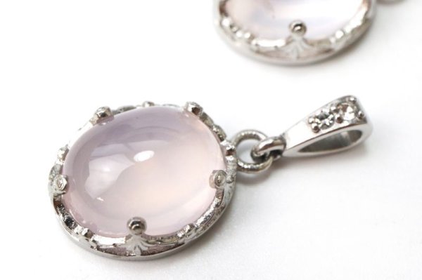 画像2: 【自社製アクセサリー10点以上でクーポン使用後30％OFF対象商品（クーポン番号：AC30）】ペンダントトップ　ローズクォーツ　オーバル　約12×9mm　ステンレス　マダガスカル産　日本製　恋愛　美しさ　ジュエリー　天然石　品番：15401 (2)