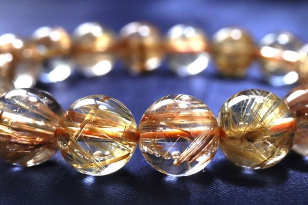 画像3: 【一点物】 ブレス 高品質 タイチンルチルクォーツ 丸 約10.8mm ブラジル産 金運 仕事運 パワーストーン 天然石 品番: 15388 (3)