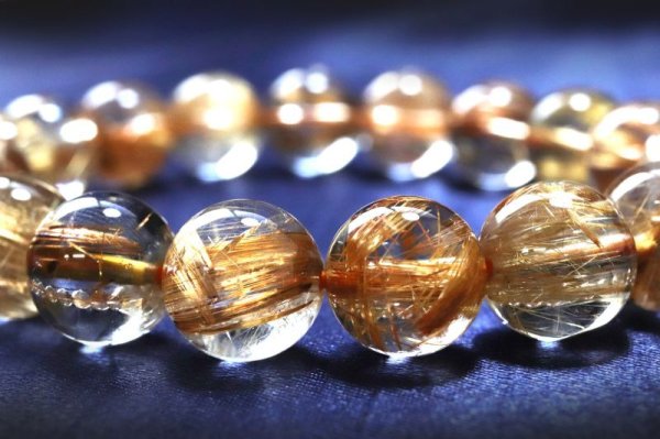 画像4: 【一点物】 ブレス 高品質 タイチンルチルクォーツ 丸 約10.8mm ブラジル産 金運 仕事運 パワーストーン 天然石 品番: 15388 (4)