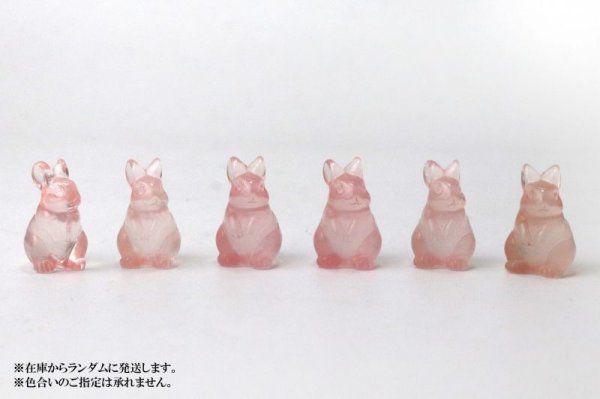 画像8: 置物 ローズクォーツ ウサギ型 1個 干支 卯 ラビット 恋愛 美しさ 癒し 浄化 彫り物 天然石 品番: 15444 (8)
