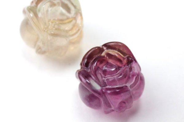 画像3: 置物 ミニ彫り物 フローライト バラ 1個 薔薇 ローズ 愛情 情熱 金運 夢叶う 癒し 浄化 天然石 品番: 15452 (3)