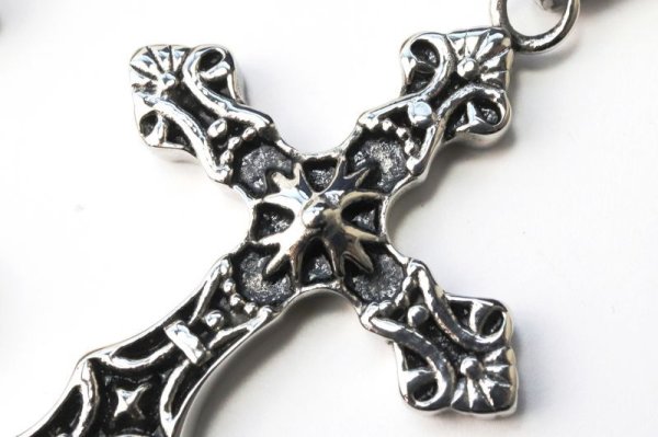 画像2: ペンダントトップ 十字架 クロス 真鍮製 エネルギー 神秘 災いから身を守る メンズアクセサリー 品番:15473 (2)